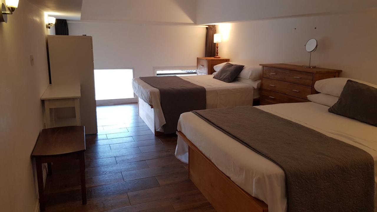Ocean Heights Apartment Gibraltar Bagian luar foto